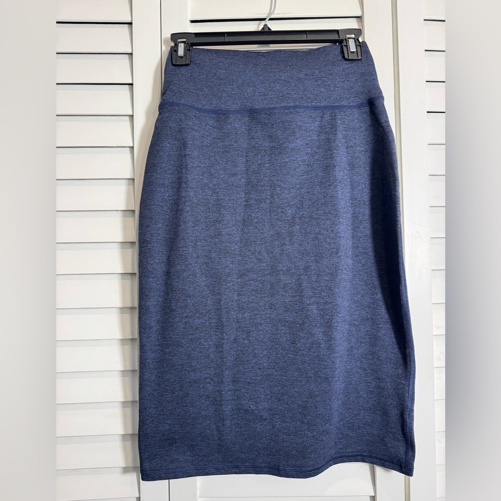 Aerie Offline The Hugger Navy Midi Skirt Size Small (best for a 4 / 6) - Picture 7 of 7